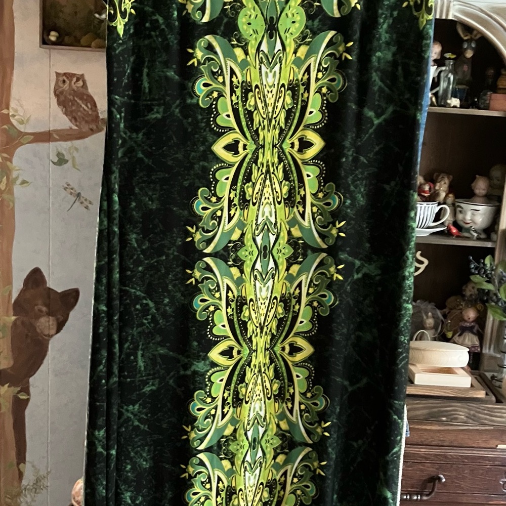 Elegant Green Patterned Dress